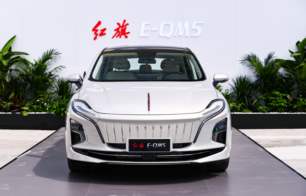告别续航焦虑症,红旗E-QM5 560KM PLUS 2023款正式上市
