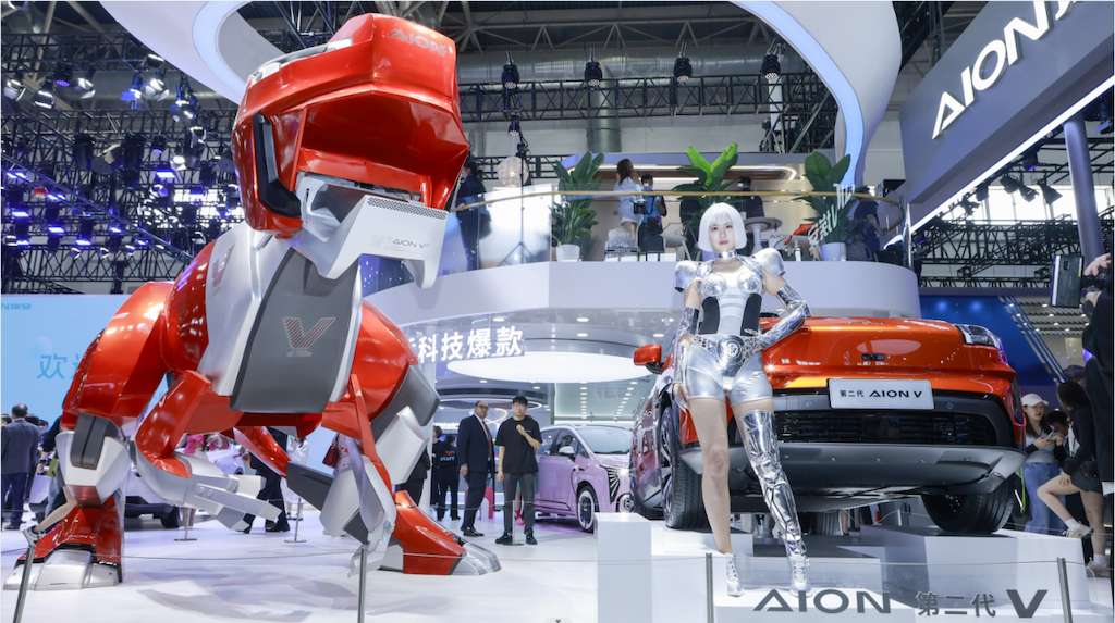化龙诞生霸王龙  第二代AION V引爆北京车展